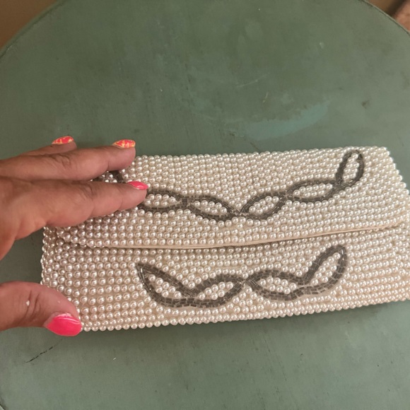 Vintage Handbags - VTG Beaded Pearl Clutch Bag Clutch